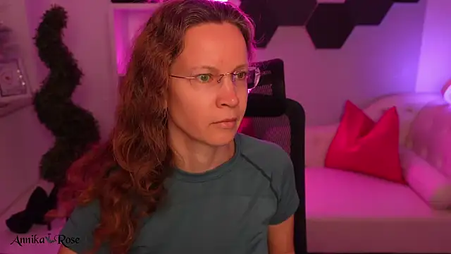 AnnikaRose online show from February 2026 06:50:01 AM