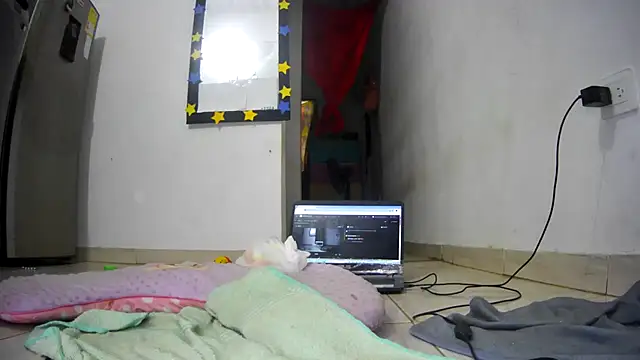 liam-65 online show from April 2026 01:03:01 PM