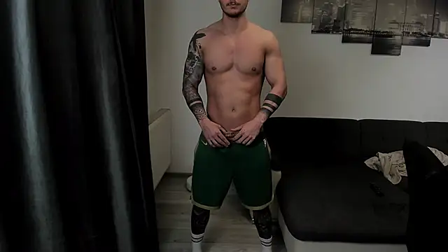 Richarddarell1 online show from March 2026 05:52:01 AM