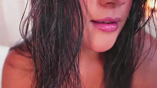 Snapshot of bonniekim_ chatting on November 2025 12:32:02 AM bonniekim online show from November 2025 12:32:02 AM