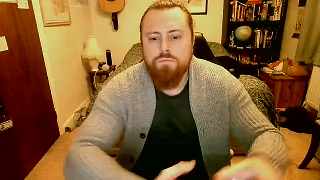 Hairy Guy30 online show from February 2025 10:33:01 PM