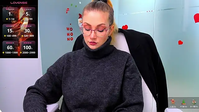 Snapshot of anyarosses chatting on December 2024 06:23:02 AM anyarosses online show from December 2024 06:23:02 AM