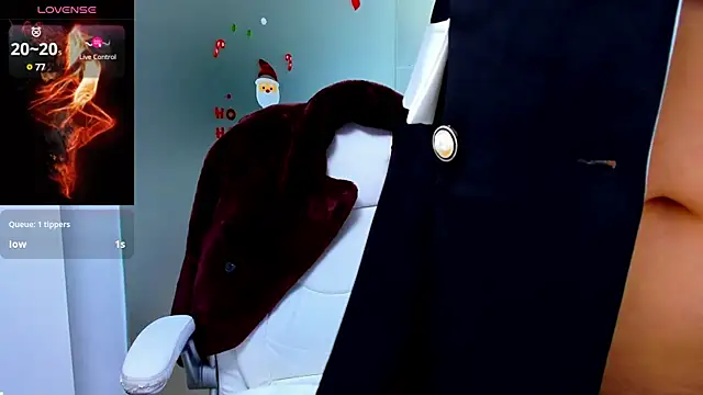 Snapshot of anyarosses chatting on December 2024 05:12:01 AM anyarosses online show from December 2024 05:12:01 AM