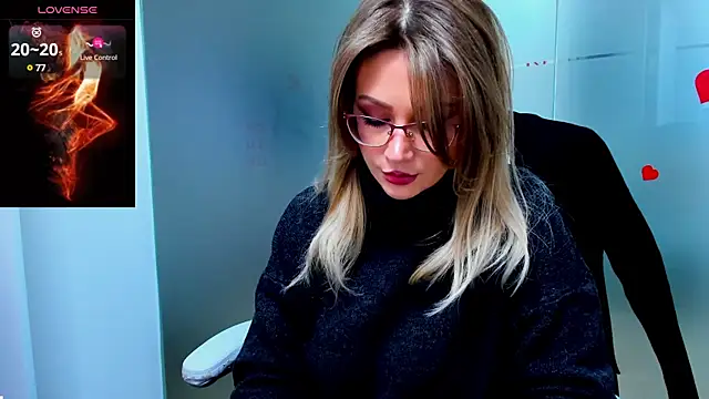 Snapshot of anyarosses chatting on January 2025 06:24:01 AM anyarosses online show from January 2025 06:24:01 AM