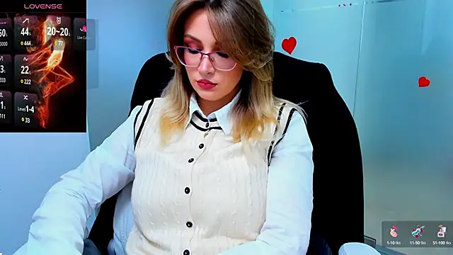 Snapshot of anyarosses chatting on February 2025 06:29:01 AM anyarosses online show from February 2025 06:29:01 AM