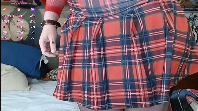 Snapshot of cosmicjones chatting on November 2025 09:33:01 AM cosmicjones online show from November 2025 09:33:01 AM