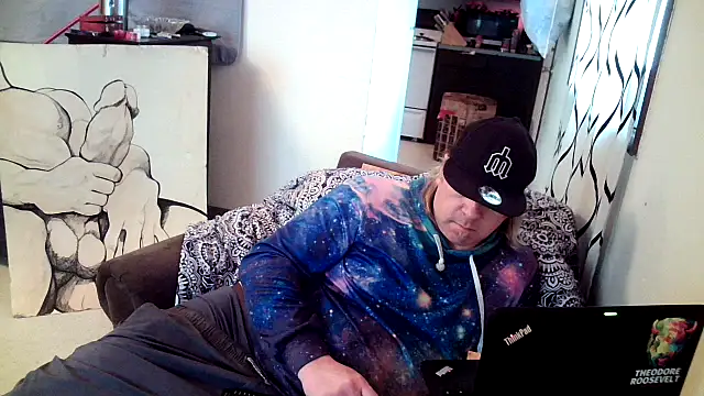 Snapshot of Mic_Oxinner chatting on January 2025 05:00:02 PM Mic Oxinner online show from January 2025 05:00:02 PM