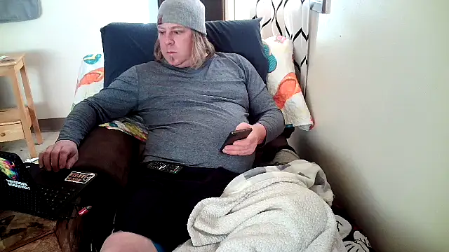 Snapshot of Mic_Oxinner chatting on January 2025 08:50:01 PM Mic Oxinner online show from January 2025 08:50:01 PM