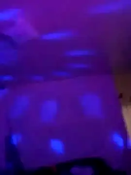 Snapshot of Mic_Oxinner chatting on February 2025 09:06:02 AM Mic Oxinner online show from February 2025 09:06:02 AM