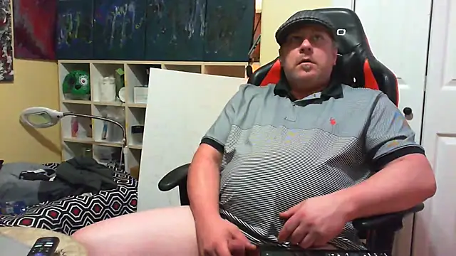 Snapshot of Mic_Oxinner chatting on September 2025 11:32:01 AM Mic Oxinner online show from September 2025 11:32:01 AM