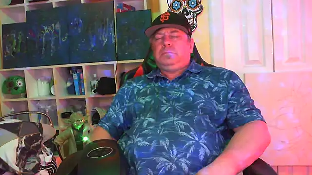 Snapshot of Mic_Oxinner chatting on September 2025 11:12:02 AM Mic Oxinner online show from September 2025 11:12:02 AM