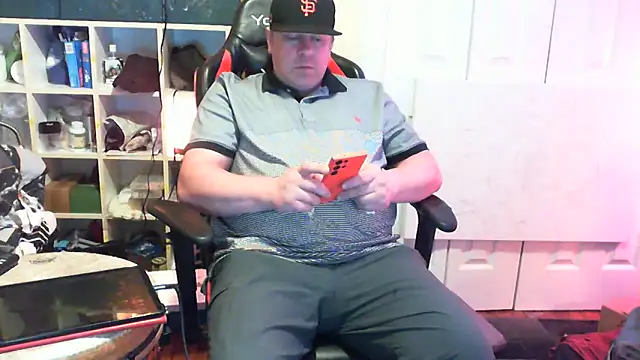 Snapshot of Mic_Oxinner chatting on September 2025 04:03:02 AM Mic Oxinner online show from September 2025 04:03:02 AM