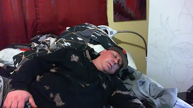 Snapshot of Mic_Oxinner chatting on October 2025 11:36:01 PM Mic Oxinner online show from October 2025 11:36:01 PM