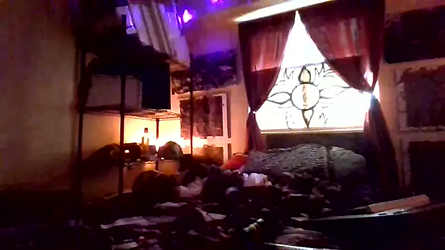 Snapshot of Mic_Oxinner chatting on November 2025 05:55:02 PM Mic Oxinner online show from November 2025 05:55:02 PM