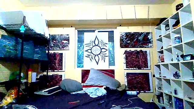 Mic Oxinner online show from December 2025 11:00:01 PM