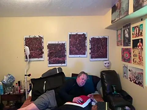 Mic Oxinner online show from April 2026 09:28:01 PM