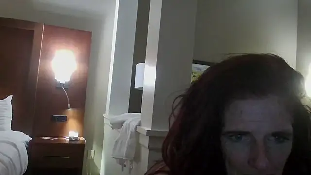 Snapshot of Avaivory chatting on October 2025 06:22:02 AM Avaivory online show from October 2025 06:22:02 AM