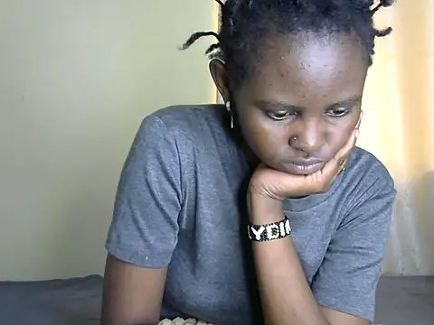 Kasweet Lee online show from March 2026 01:33:01 PM