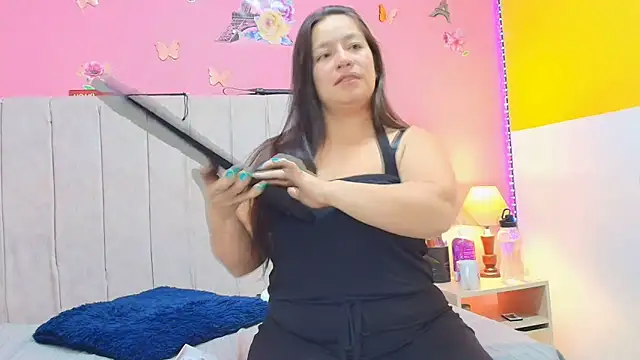 monickhot303av online show from March 2025 04:56:01 AM