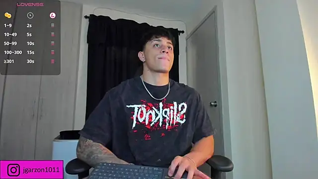 Snapshot of _joansoto chatting on December 2024 02:28:01 PM  joansoto online show from December 2024 02:28:01 PM