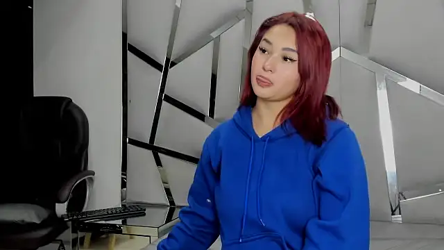 Catherinee69 x online show from April 2026 02:56:01 AM