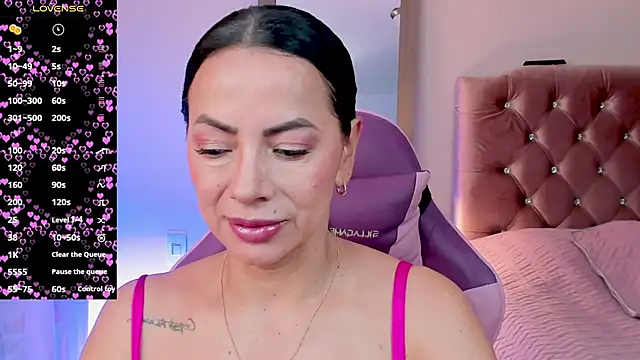 Snapshot of veronika_naughty chatting on October 2025 01:34:01 PM veronika naughty online show from October 2025 01:34:01 PM