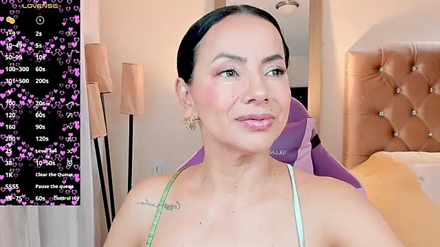 Snapshot of veronika_naughty chatting on November 2025 03:44:01 PM veronika naughty online show from November 2025 03:44:01 PM