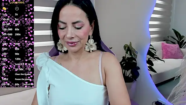 Snapshot of veronika_naughty chatting on November 2025 02:56:01 PM veronika naughty online show from November 2025 02:56:01 PM