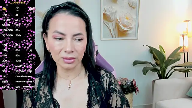 Snapshot of veronika_naughty chatting on December 2025 03:09:02 PM veronika naughty online show from December 2025 03:09:02 PM