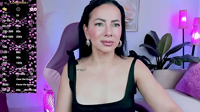 Snapshot of veronika_naughty chatting on January 2026 02:53:02 PM veronika naughty online show from January 2026 02:53:02 PM