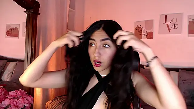 Snapshot of madisex_s chatting on November 2025 01:10:02 PM madisex s online show from November 2025 01:10:02 PM