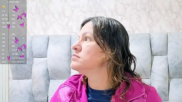 charlotte  G online show from October 2025 11:08:02 AM