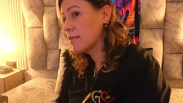 charlotte  G online show from October 2025 10:59:02 AM