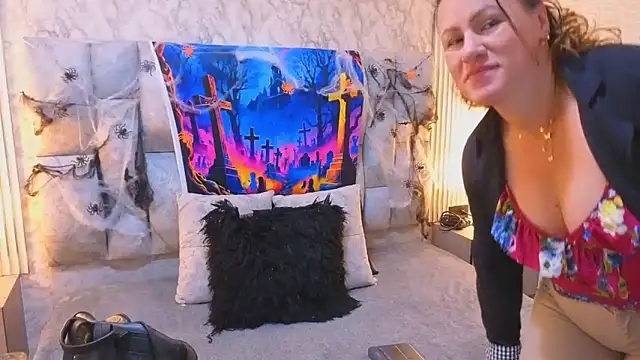 charlotte  G online show from October 2025 10:58:02 AM