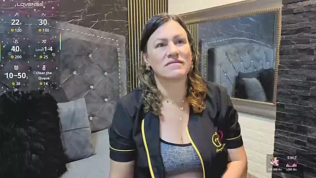 charlotte  G online show from November 2025 10:47:02 AM