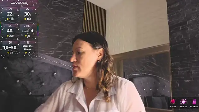 charlotte  G online show from December 2025 10:11:01 AM