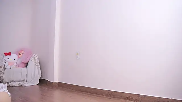 Snapshot of Miuzxc chatting on March 2025 04:14:01 AM Miuzxc online show from March 2025 04:14:01 AM