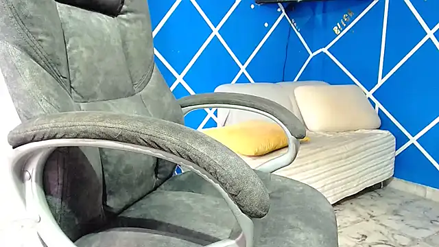 alexander megan online show from October 2025 02:51:02 PM