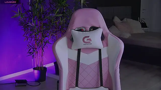 shayblonde online show from December 2024 09:22:02 PM