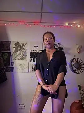 Snapshot of Kimber_666 chatting on March 2025 03:34:02 AM Kimber 666 online show from March 2025 03:34:02 AM