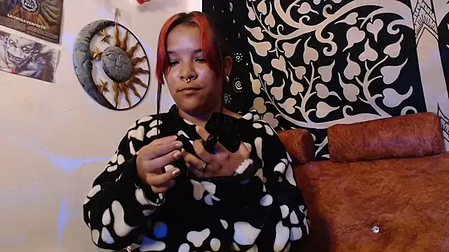 Snapshot of Kimber_666 chatting on March 2025 12:37:02 AM Kimber 666 online show from March 2025 12:37:02 AM