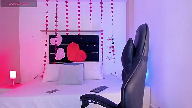 MarilynSmIith online show from February 2026 11:39:02 AM