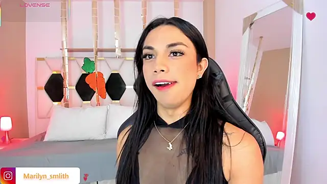 MarilynSmIith online show from April 2026 01:41:01 PM