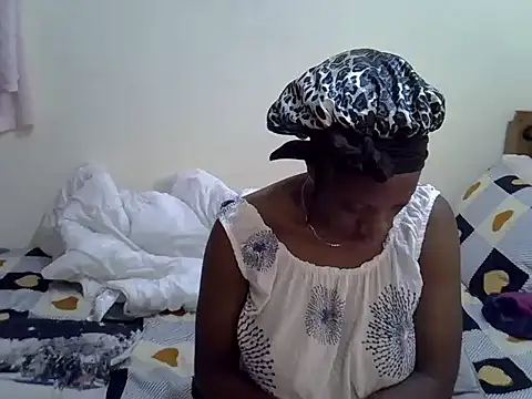 Sweet Bear online show from November 2025 01:37:01 AM