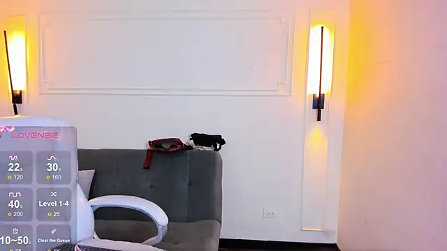 Paradise boy s online show from April 2026 07:58:02 PM