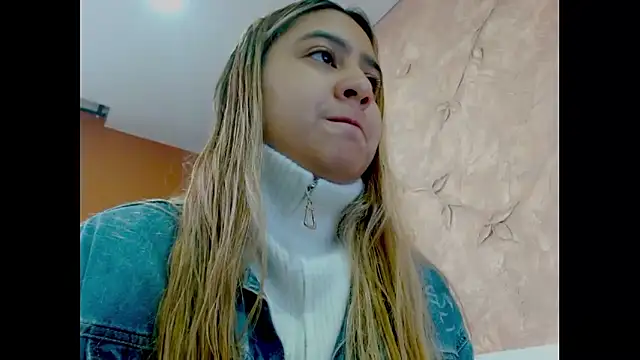 Miabonnett  online show from January 2026 12:18:02 PM