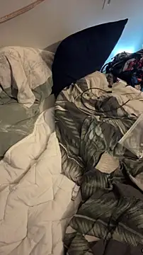 pervy devil online show from April 2026 06:03:02 AM