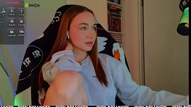 Snapshot of Emili1- chatting on December 2024 12:18:02 PM Emili1- online show from December 2024 12:18:02 PM