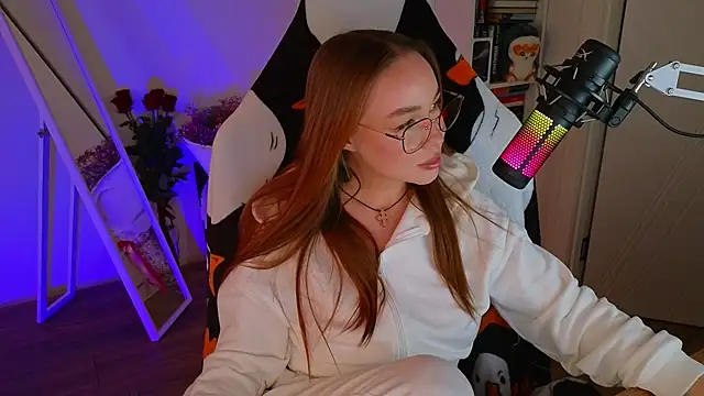 Snapshot of Emili1- chatting on March 2025 12:17:01 PM Emili1- online show from March 2025 12:17:01 PM