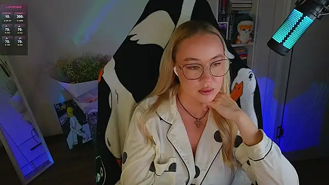 Snapshot of Emili1- chatting on September 2025 11:04:02 PM Emili1- online show from September 2025 11:04:02 PM